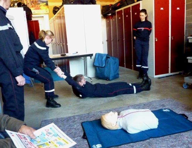 Initiation aux gestes de secours, les personnalités donnent l’exemple à Castellane Initiation aux gestes de secours, les personnalités donnent l’exemple à Castellane