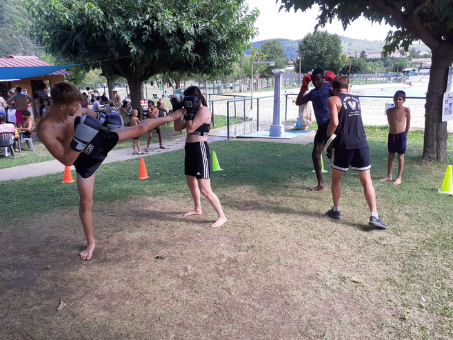 Cours gratuits de Kickboxing et Fulldance, tous l’été  au plan d'eau de Sisteron