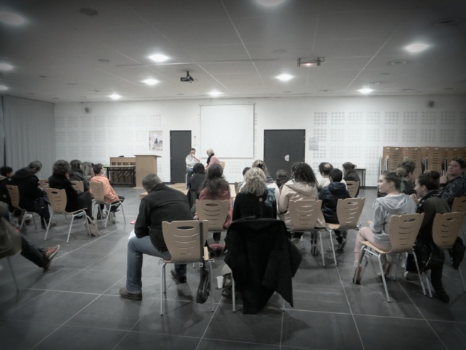 Du théâtre interactif pour réfléchir aux nouvelles formes de violences Du théâtre interactif pour réfléchir aux nouvelles formes de violences