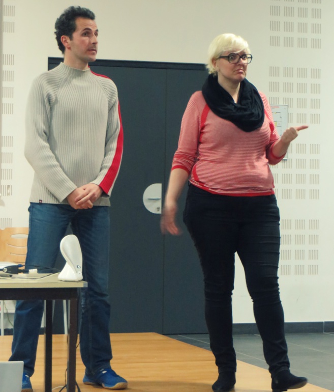 Du théâtre interactif pour réfléchir aux nouvelles formes de violences Du théâtre interactif pour réfléchir aux nouvelles formes de violences