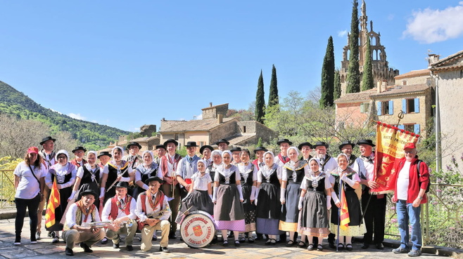 Devoir de mémoire pour le Quadrille Sisteronais, et  regard vers l'avenir