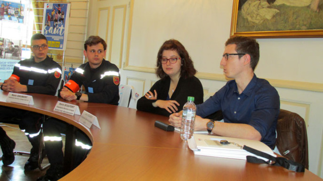 La Préfecture de Digne encourage le service civique pour les jeunes. La Préfecture de Digne encourage le service civique pour les jeunes.