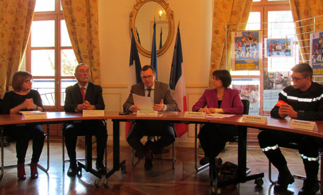 La Préfecture de Digne encourage le service civique pour les jeunes. La Préfecture de Digne encourage le service civique pour les jeunes.