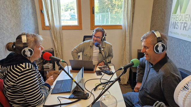 Sandrine Cosserat - Charlie Divry - Nicolas Maurel Sandrine Cosserat - Charlie Divry - Nicolas Maurel