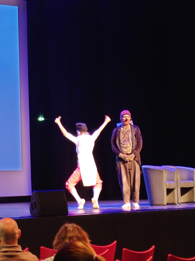 "Un peu de folie dans beaucoup de sérieux" - Un Autre Regard au colloque annuel du CoDES 04