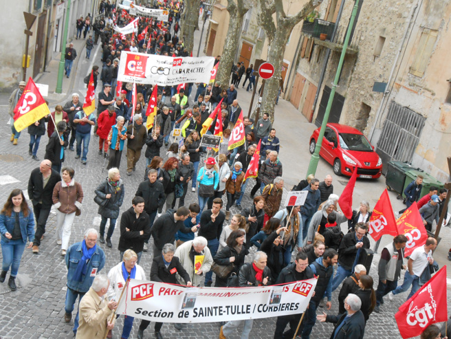 Mobilisation importante contre la loi El Khomri à Manosque Mobilisation importante contre la loi El Khomri à Manosque
