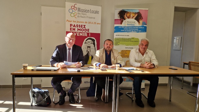 Francis Kuhn,  premier ajoint au maire de Digne-les-Bains - Pierre Catillon, président de la Mission Locale 04 - Fabien Bonino, vice-président de la Mission Locale 04