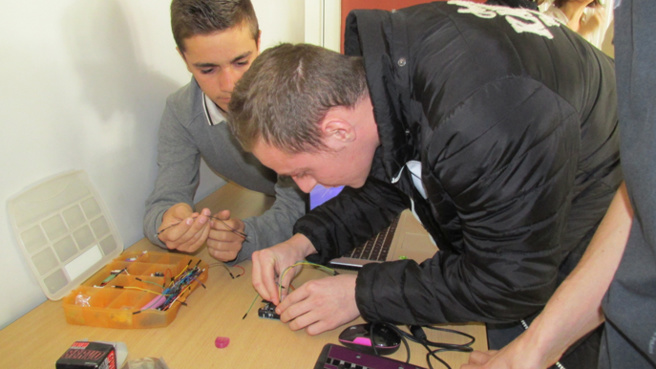 Pour les 70 ans de la chorale La Claire Fontaine, une fête en couleurs et rythmes Samedi Pour les 70 ans de la chorale La Claire Fontaine, une fête en couleurs et rythmes Samedi