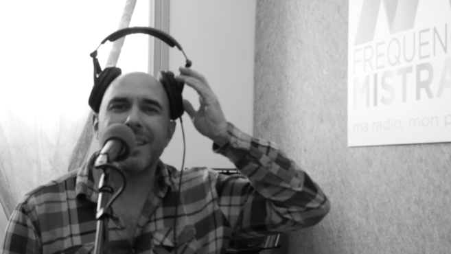 A micros ouverts - Jean-Marc Szkudlarska (en solo) du groupe SIOTANTKA A micros ouverts - Jean-Marc Szkudlarska (en solo) du groupe SIOTANTKA