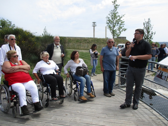 Le belvédère de Sainte Tulle labellisé « Tourisme et Handicap » Le belvédère de Sainte Tulle labellisé « Tourisme et Handicap »