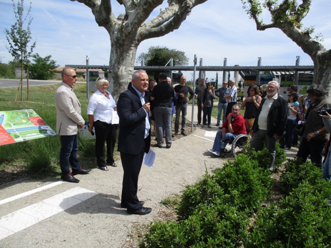Le belvédère de Sainte Tulle labellisé « Tourisme et Handicap » Le belvédère de Sainte Tulle labellisé « Tourisme et Handicap »