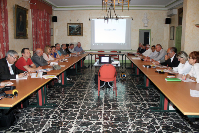 LES MAIRES DU 04 REJETTENT LES CALCULS INIQUES DE L’ETAT ! LES MAIRES DU 04 REJETTENT LES CALCULS INIQUES DE L’ETAT !