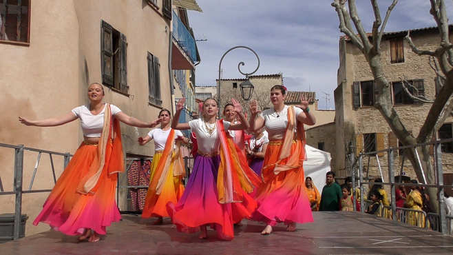 sur la place Marcel Pagnol à Manosque sur la place Marcel Pagnol à Manosque