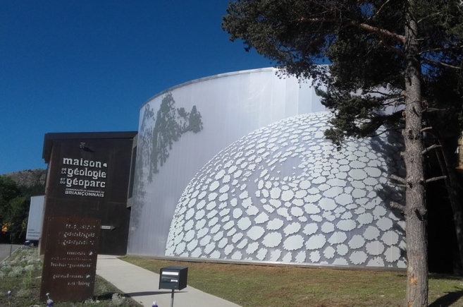 Inauguration ministérielle pour la Maison de la Géologie à Puy-Saint-André Inauguration ministérielle pour la Maison de la Géologie à Puy-Saint-André