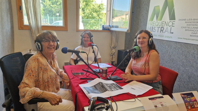 Marie- Paule Forcioli-Didier, Jeanne (en stage à Fréquence Mistral Digne) et Caroline Portal-Bordes