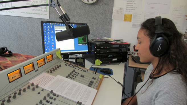 Présentation du Rappeur Nekfeu par Selma Présentation du Rappeur Nekfeu par Selma