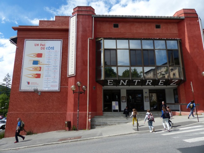 Un pas de côté pour le théâtre du Briançonnais mais à toute vapeur ! Un pas de côté pour le théâtre du Briançonnais mais à toute vapeur !