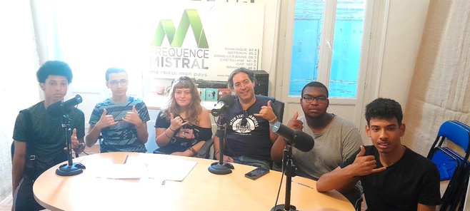 ALLO LA MANO, un appel, un coup de main -  La Coopérative Jeunesse de Services est de retour !