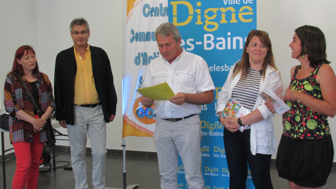 Un répertoire regroupe les acteurs dignois de l’action sociale Un répertoire regroupe les acteurs dignois de l’action sociale