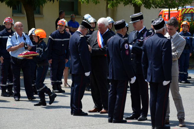 LES ANCIENS POMPIERS DU 04 ETAIENT REUNIS A SISTERON LES ANCIENS POMPIERS DU 04 ETAIENT REUNIS A SISTERON
