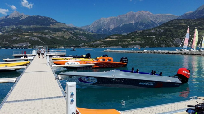Des bolides sur l’eau à Savines-le-Lac Des bolides sur l’eau à Savines-le-Lac
