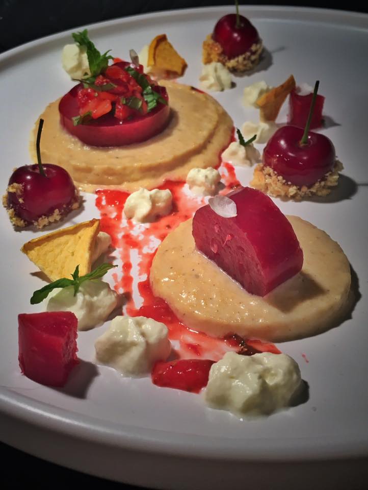 Crème sucrée de pois chiche de Dabisse, Cerises du Pays Dignois en gelée et en tartare au basilic