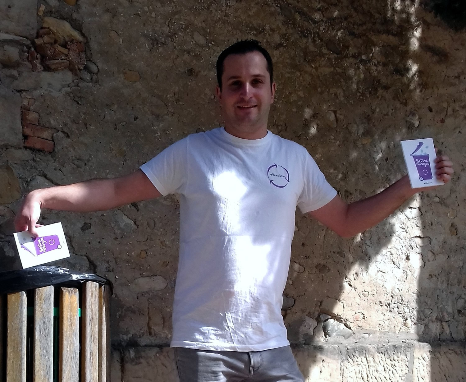 Scarica Gratis Images Une Benne A Blague A L Escale Ou Rien N Est A Jeter actualisé salutations