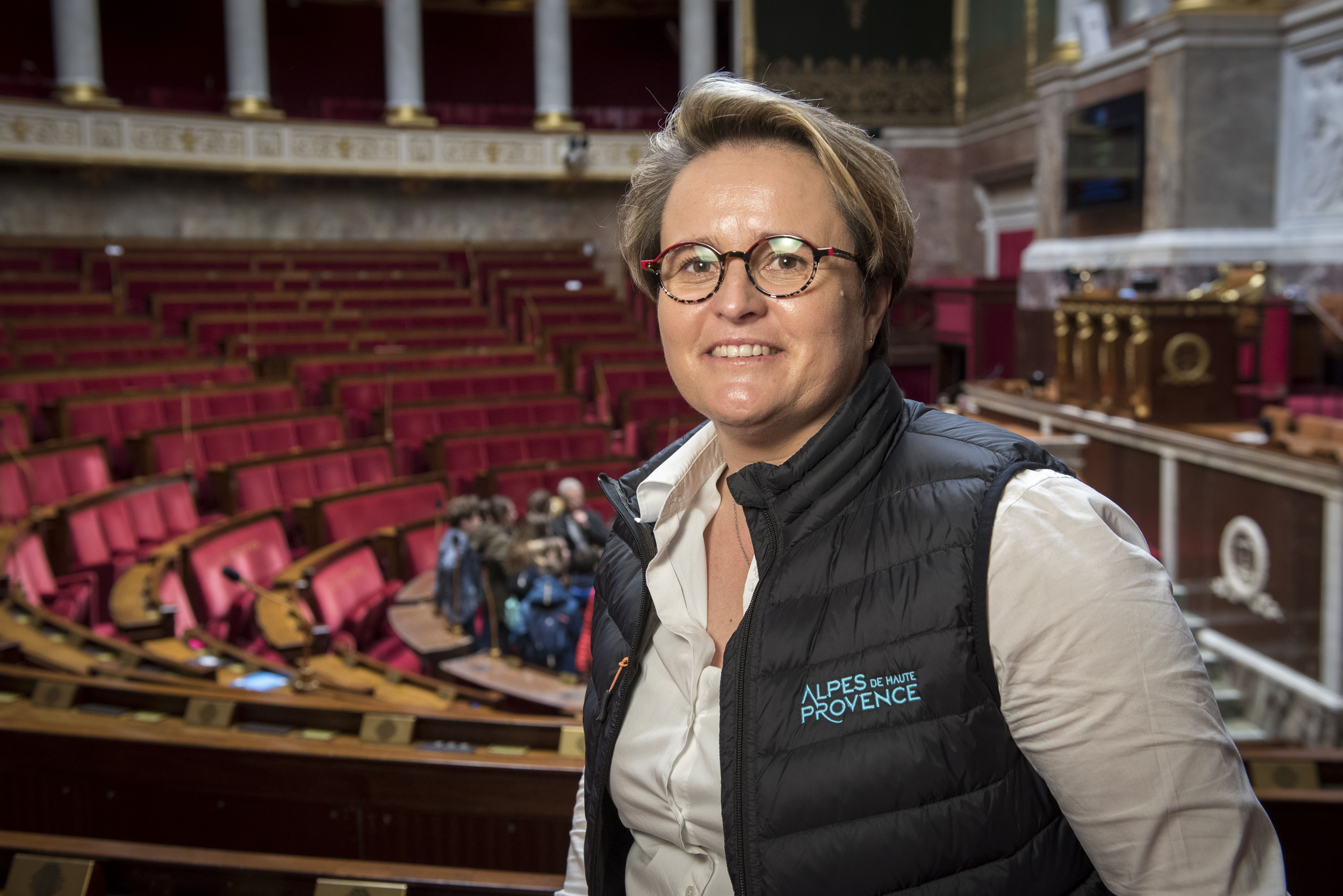 Emmanuelle Fontaine-Domeizel a troqué son écharpe de députée contre sa blouse d’infirmière…