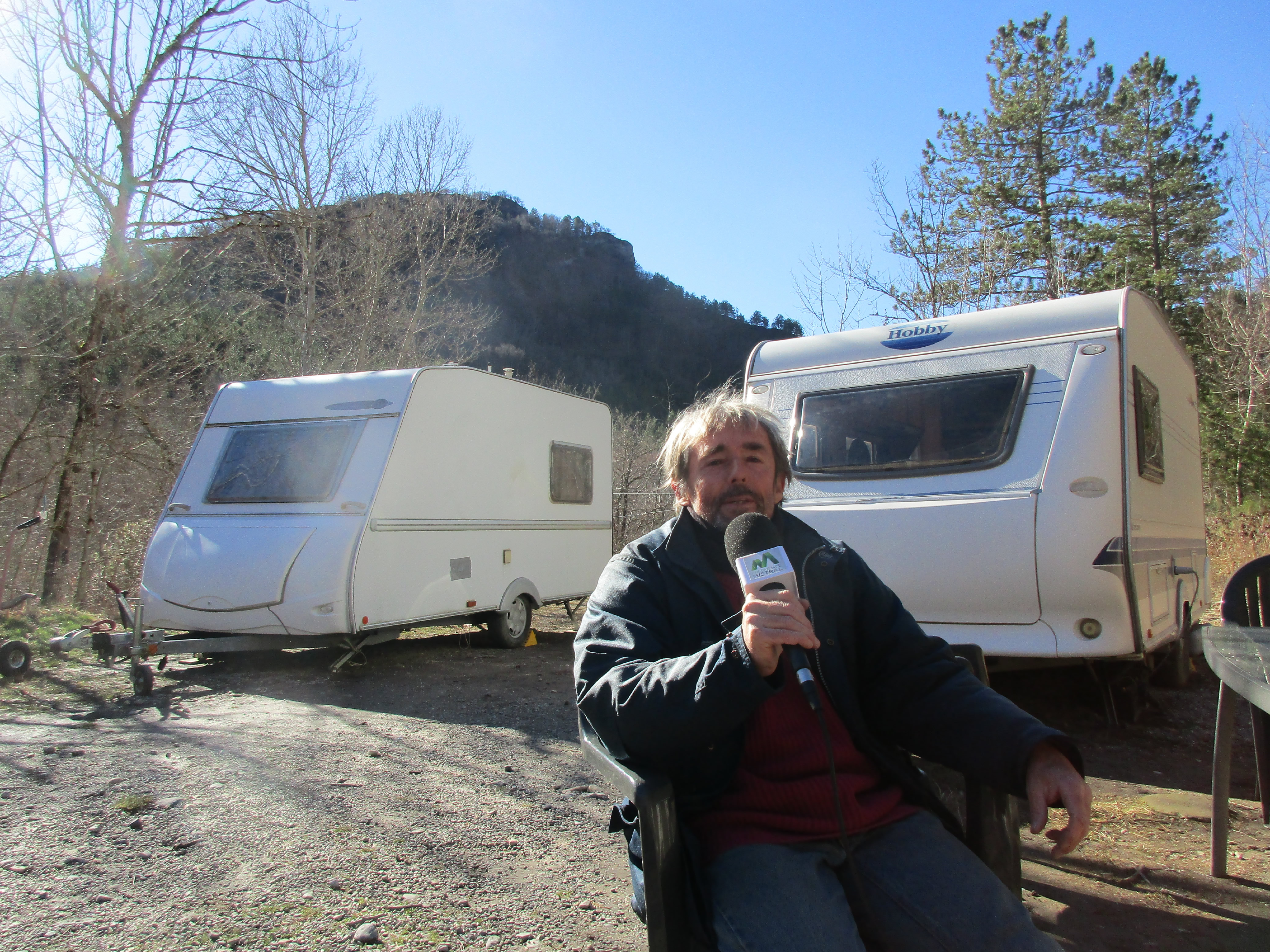 Les zones blanches disparaissent