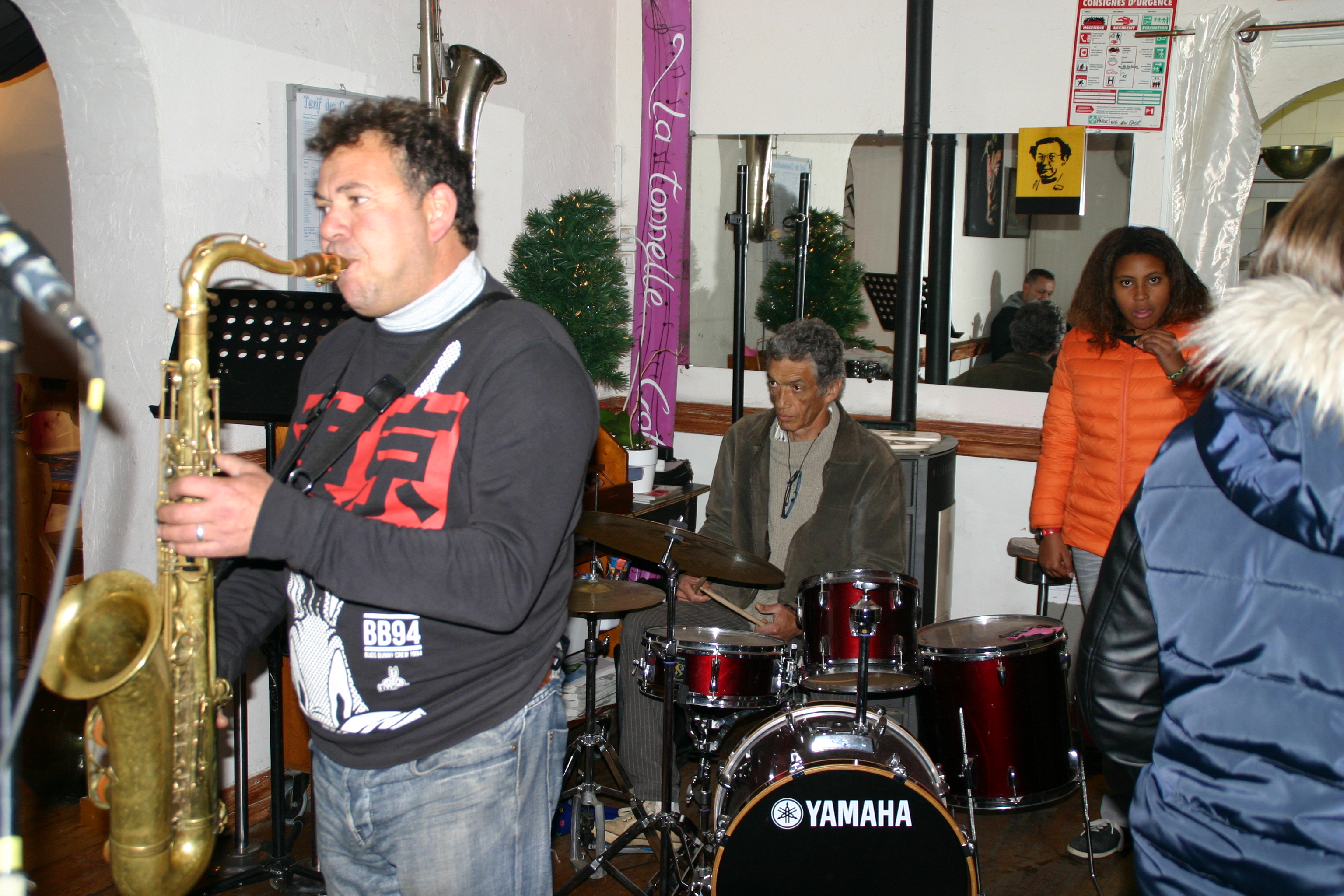 La fête et la musique passent par le Café de la Gare à Chorges