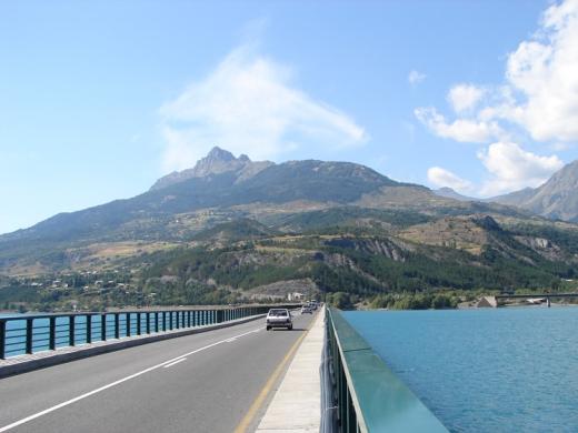 #Bloquons tout : mobilisation au pont de Savines-le-Lac