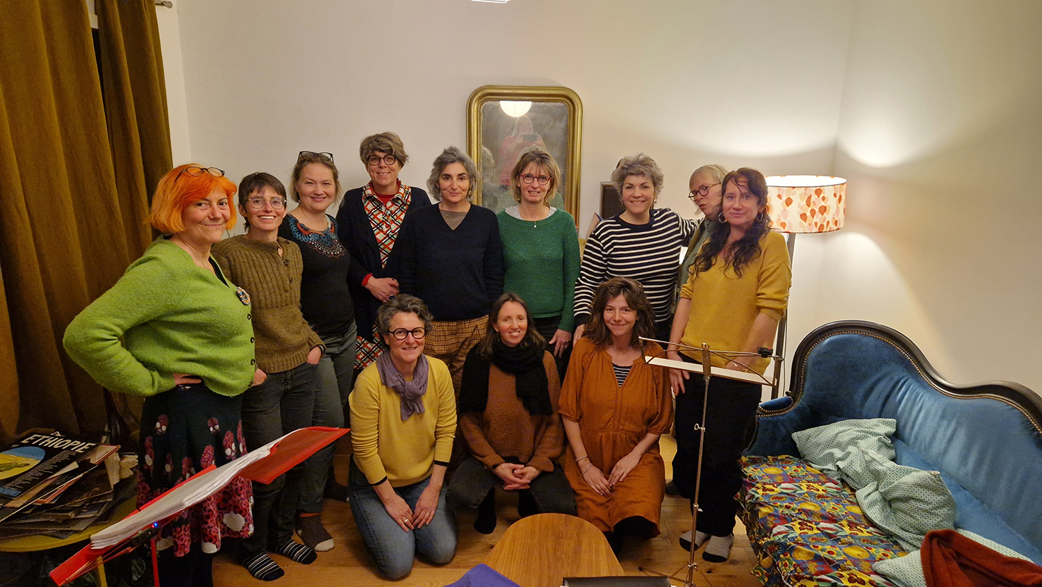 Un moment de répétition avec la chorale de femmes "Les tortues libres".
