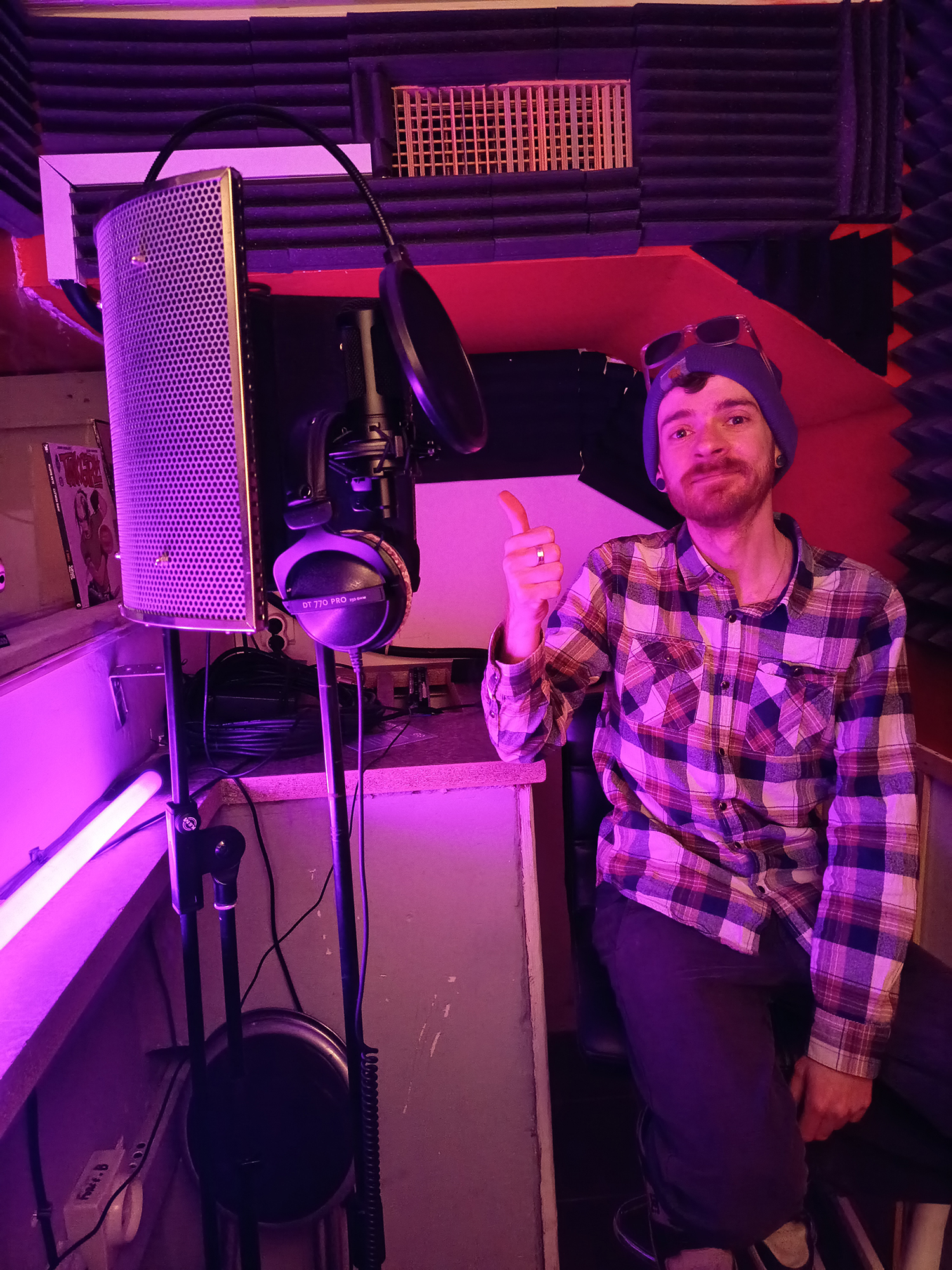 Valentin Beauvais au studio d'enregistrement