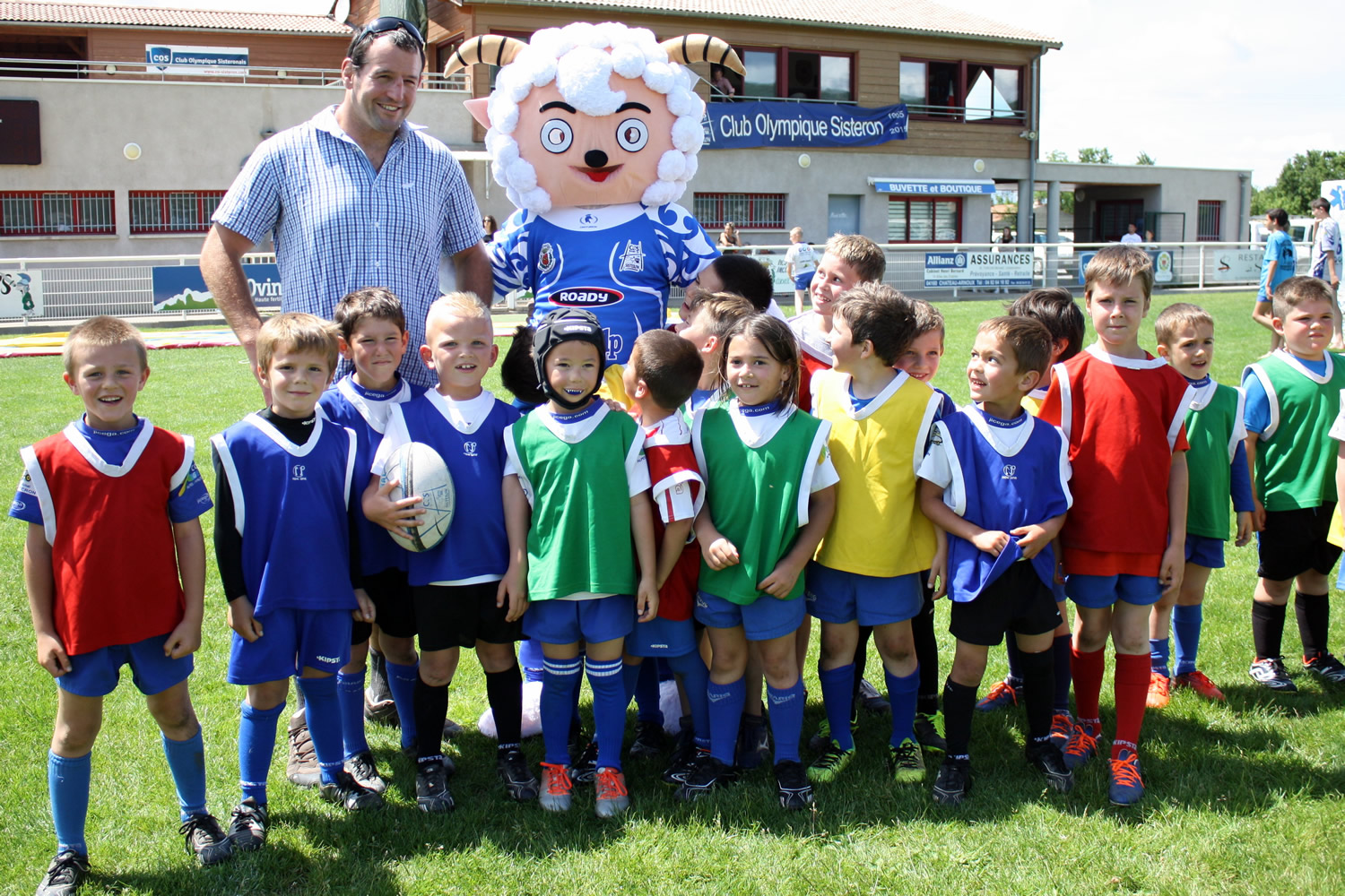 DU REVE A LA REALITE, CARL HAYMAN A RENDU VISITE A L’ECOLE DE RUGBY DE SISTERON 