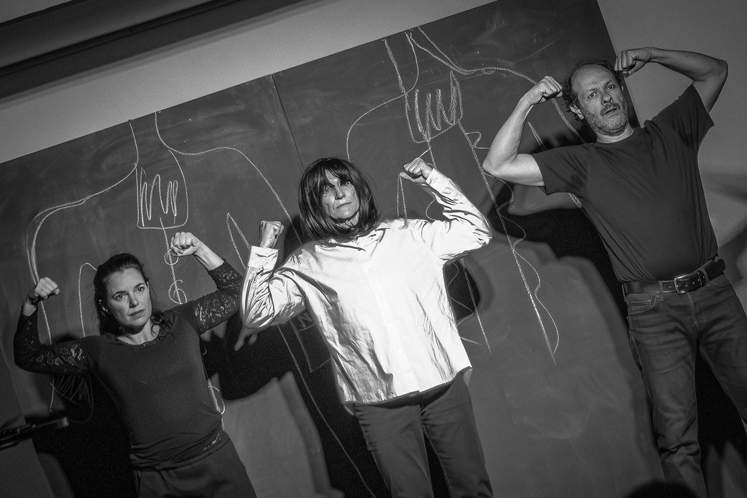 Pauline Augier Metteuse en scène de 2 spectacles de théâtre sur des sujets sensibles.