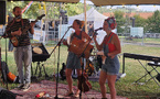 Caramel et Cachichi - Un trio solaire qui propose de belles chansons pour un public familial 