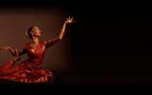La danse indienne s’invite dans les bistrots de pays du 05