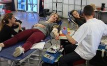 prise de sang et acte civique pour les lycéens manosquins