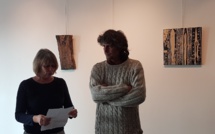 Le berger expose… pendant que le loup n’y est pas