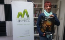 Beaucoup de monde sur la scène de Jean le Bleu 