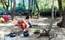 28èmes journées de la préhistoire à Quinson, la cuisine néolithique