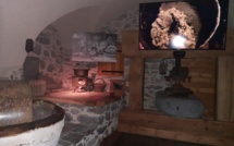 Une animation émouvante dans un ancien moulin à huile de noix : le moulin de Célestin !
