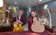 Un luthier dans l’âme et jusqu’au bout des doigts à Sisteron !