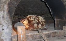  Depuis le 15ème siècle, la tradition de la Fête du pain perdure au Chazelet