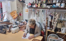 Le Secours populaire organise une braderie puericulture