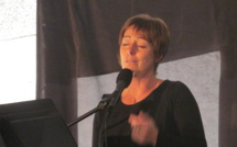Carole Timotéo a donné un superbe concert-hommage à Barbara à Champtercier…