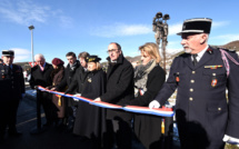 L’émouvante Sainte-Barbe : une sculpture rend hommage à Michaël et Yann, deux pompiers morts en service en 2012.