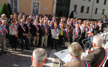 Les maires du 04 manifestaient à Digne samedi