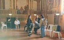 La poésie se murmure au rythme du piano sur Fréquence Mistral