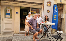 Le café sourire de la rue de l'hubac à Digne les Bains : un lieu de partage et d'amitié
